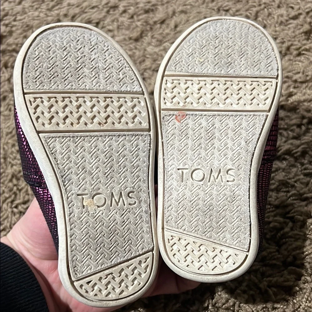 Toms shoes size 5